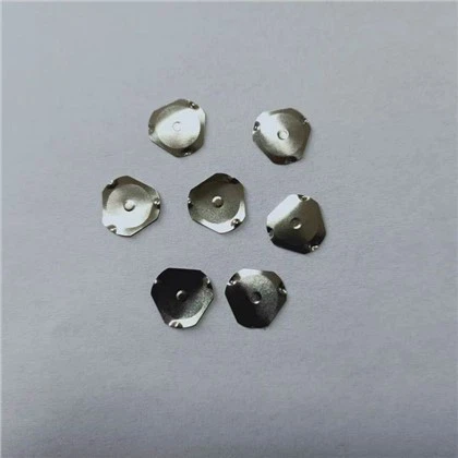 Mái vòm kim loại y tế hình tam giác